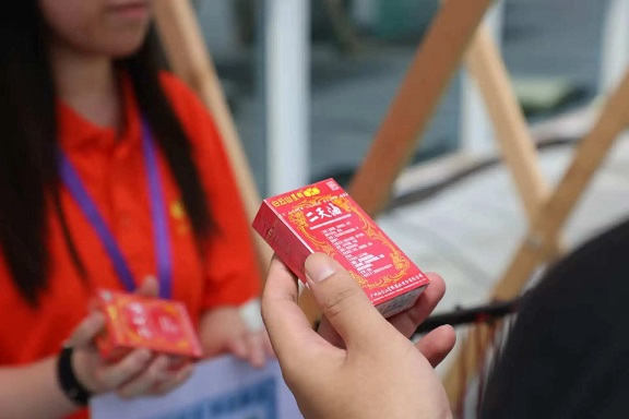 星活力｜邂逅嶺南瑰寶綻放 星群二天油、夏桑菊亮相省非遺館